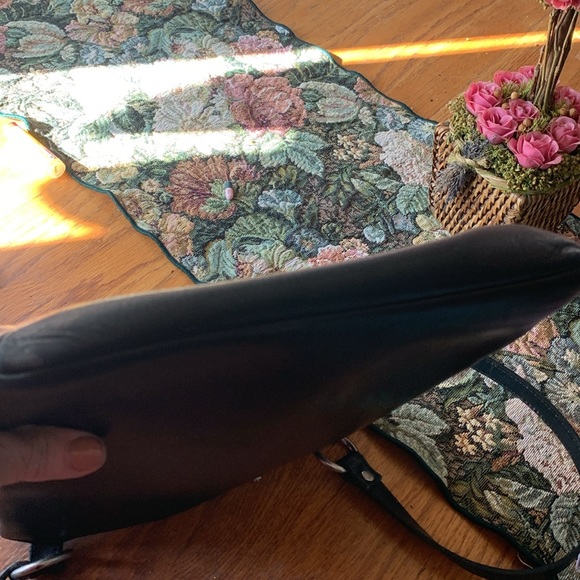 Vintage Coach 9457 Leather Shoulder Bag - Picture 6 of 7